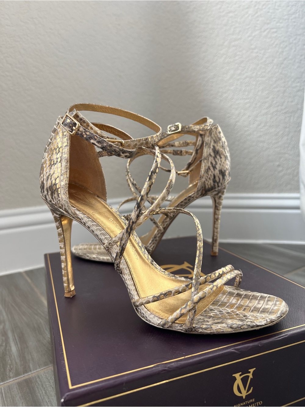 Vince Camuto Signature Vemarle Metallic Snake Heels Size 8